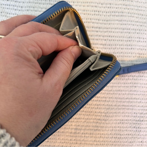 Fossil wallet Blue Cowhide Leather Zip Around Wristlet Gold Moon Phases RFID - Picture 9 of 16